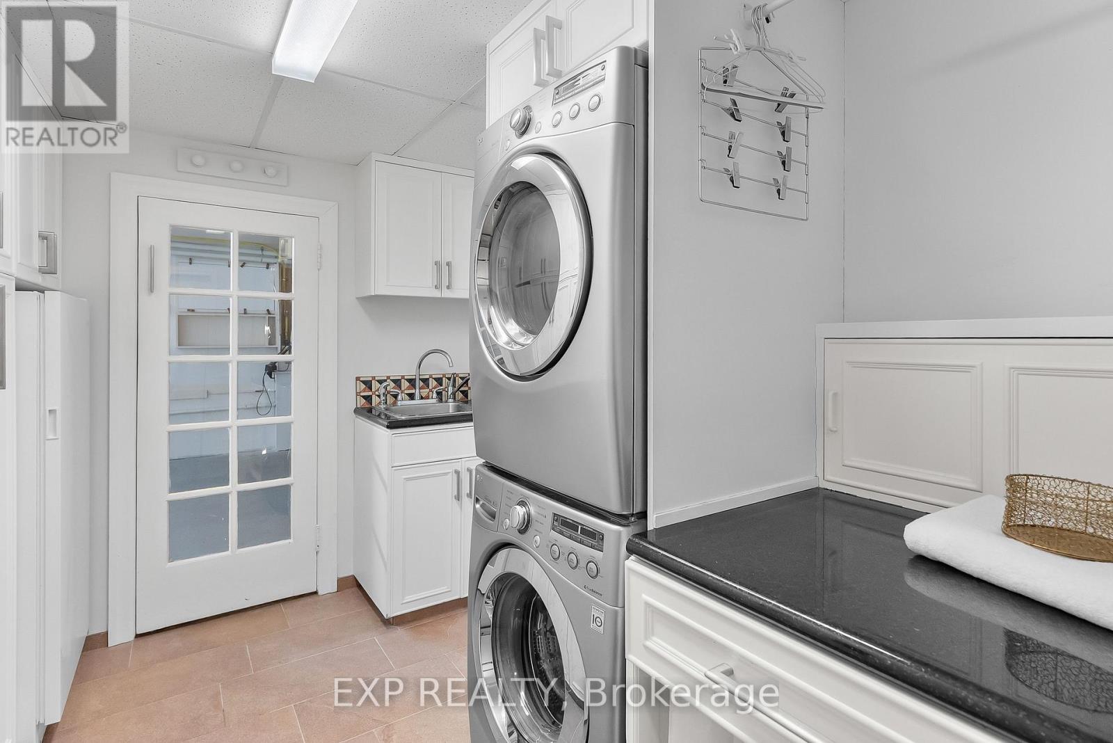 4169 Niagara River Parkway, Fort Erie (Black Creek), Ontario  L2A 5M4 - Photo 39 - X12753380