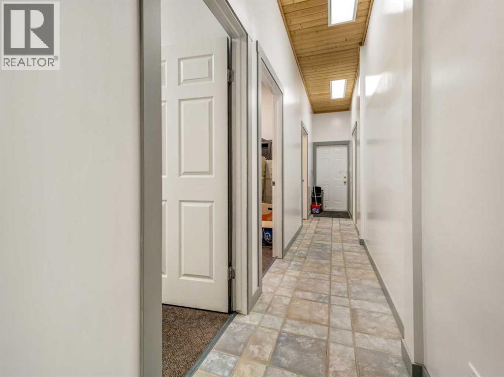 19 Broadway  N, Raymond, Alberta  T0K 2S0 - Photo 11 - A2184291