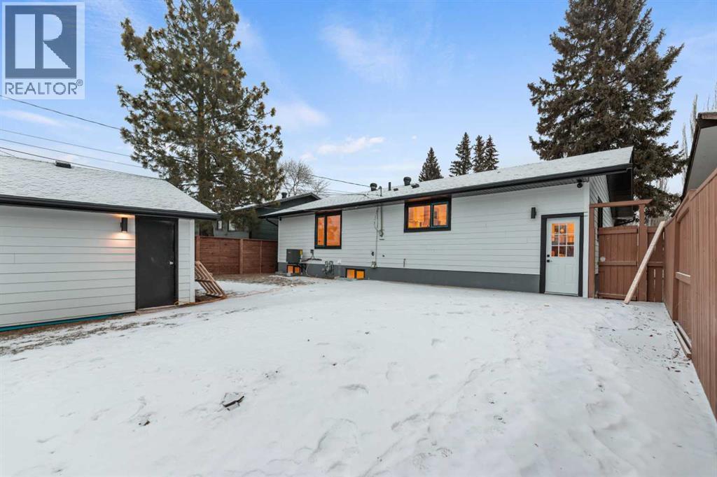 1024 Lake Christina Way Se, Calgary, Alberta  T2J 2R3 - Photo 47 - A2276467