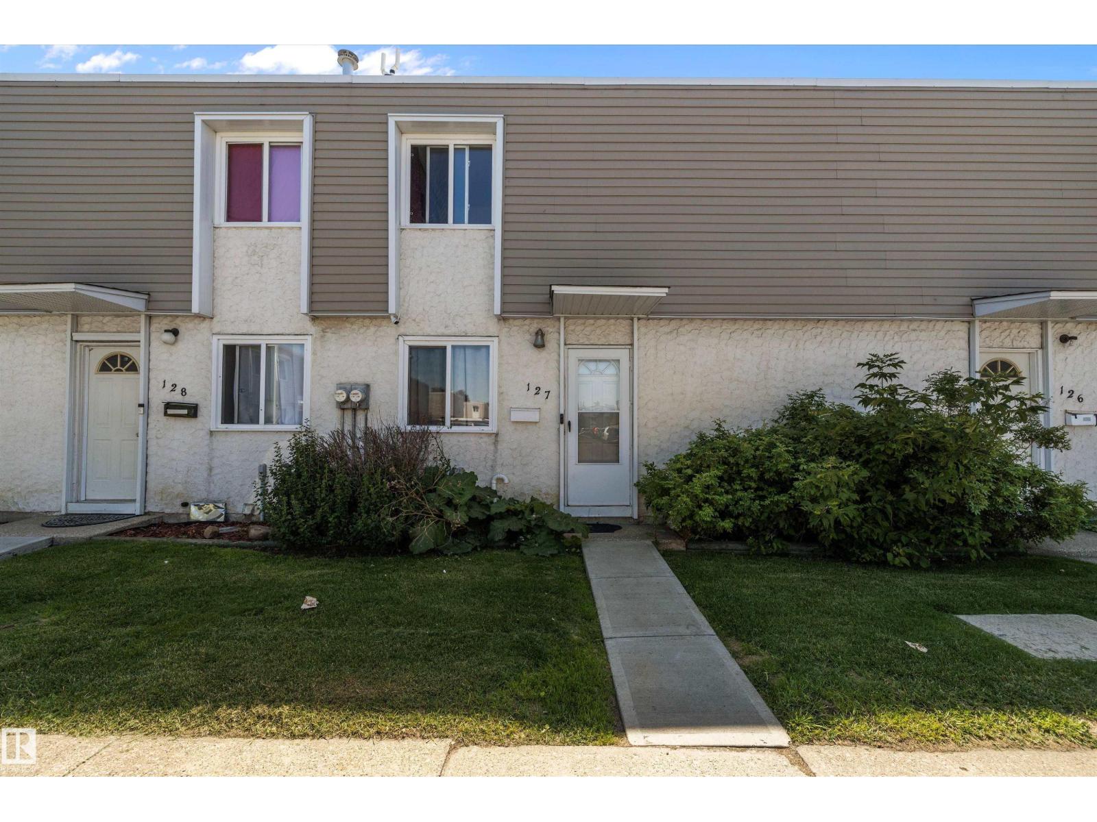 127 Cornell Co Nw, Edmonton, Alberta T5C 3C3 - Photo 1 - E4472042