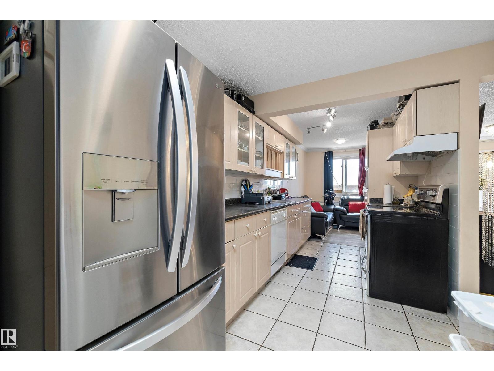 127 Cornell Co Nw, Edmonton, Alberta T5C 3C3 - Photo 7 - E4472042