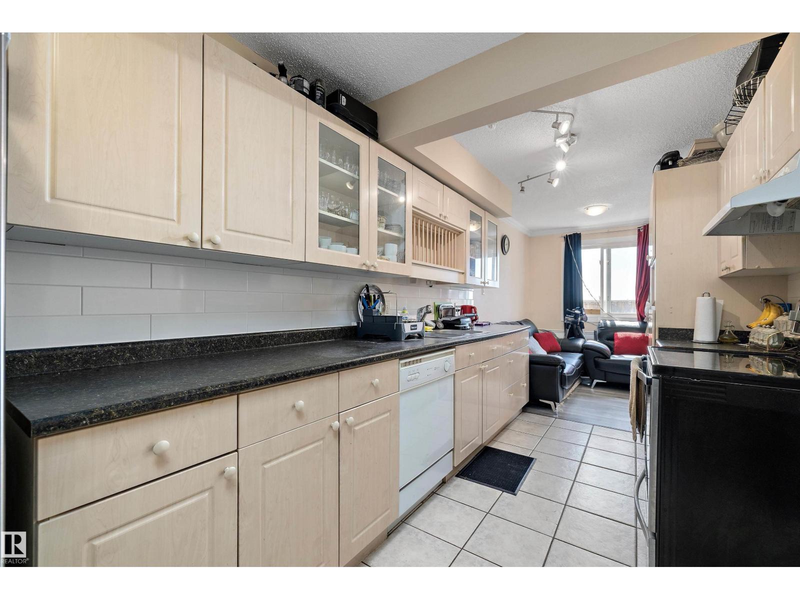 127 Cornell Co Nw, Edmonton, Alberta T5C 3C3 - Photo 8 - E4472042