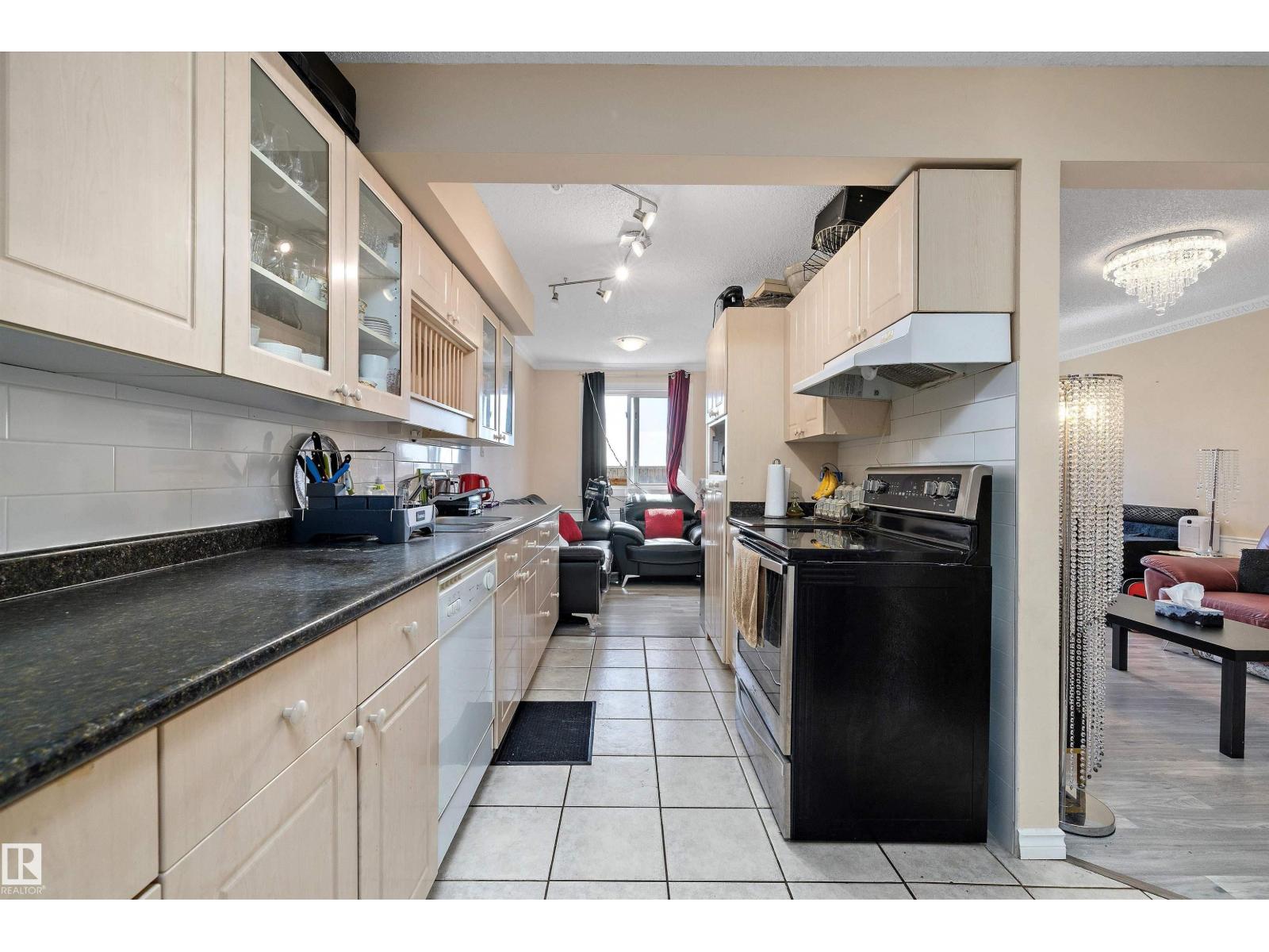 127 Cornell Co Nw, Edmonton, Alberta T5C 3C3 - Photo 9 - E4472042