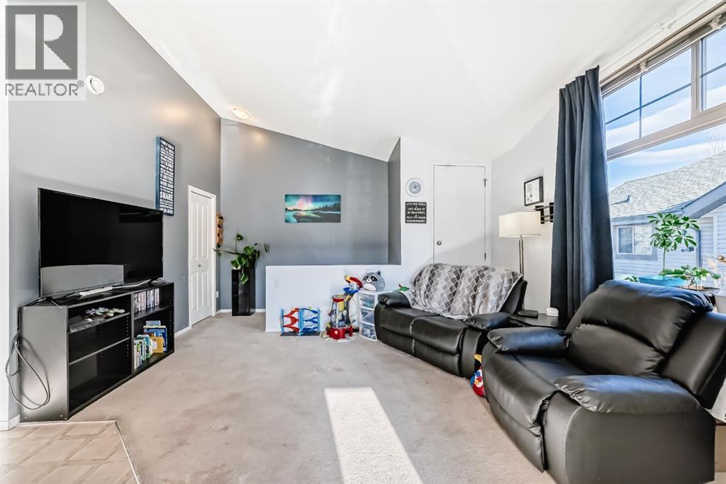 205, 27 Everridge Square Sw, Calgary, Alberta  T2Y 5J7 - Photo 11 - A2283075