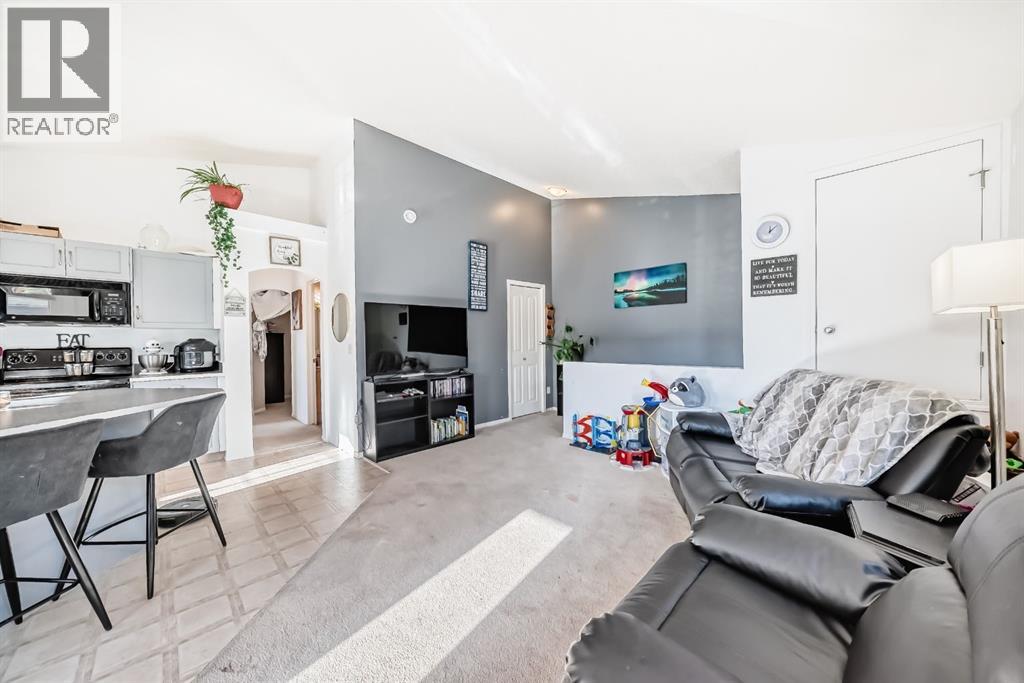 205, 27 Everridge Square Sw, Calgary, Alberta  T2Y 5J7 - Photo 12 - A2283075