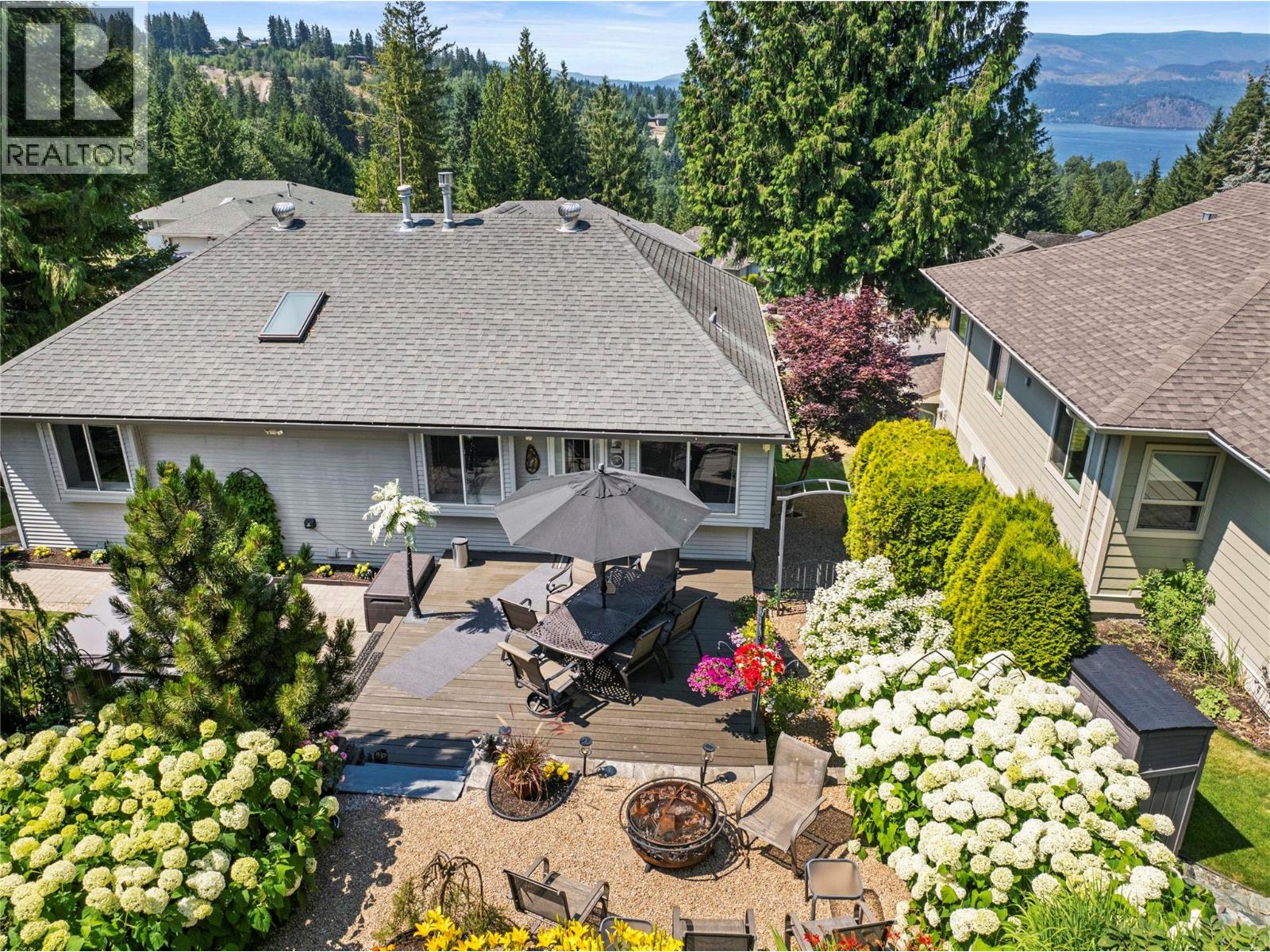 2592 Alpen Paradies Road Unit# 6, Blind Bay, British Columbia  V0E 1H1 - Photo 3 - 10373848