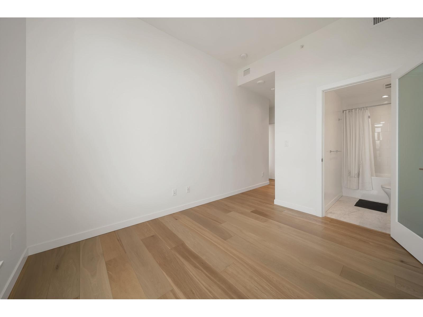 3705 13438 Central Avenue, Surrey, British Columbia  V3T 0N2 - Photo 15 - R3085962