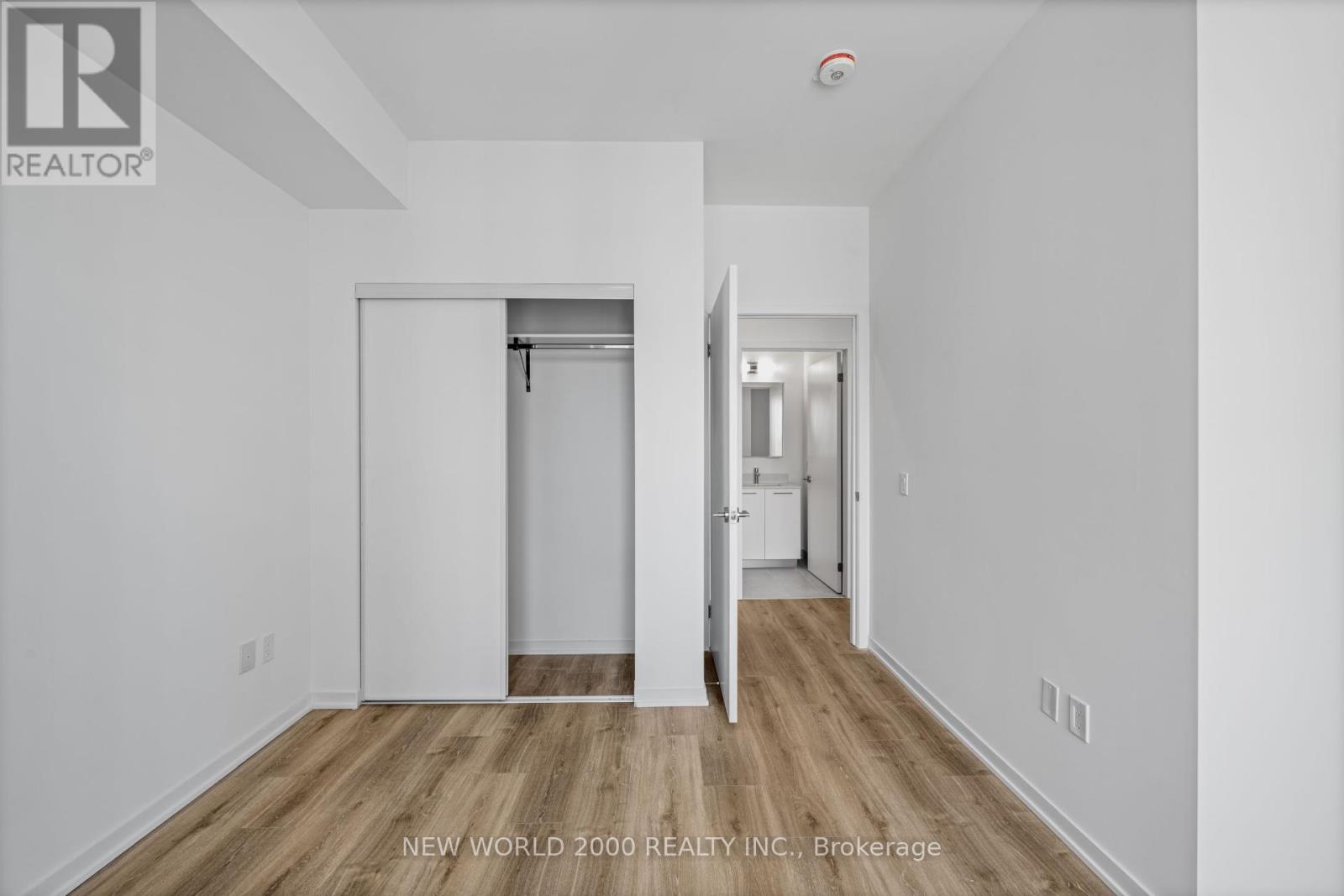 2213 - 101 Roehampton Avenue, Toronto, Ontario  M4P 2W2 - Photo 14 - C12753384