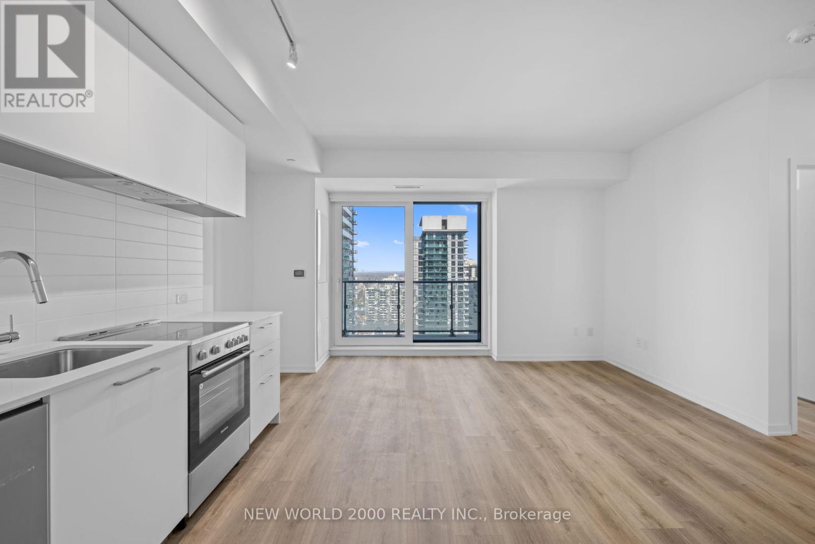 2213 - 101 Roehampton Avenue, Toronto, Ontario  M4P 2W2 - Photo 2 - C12753384