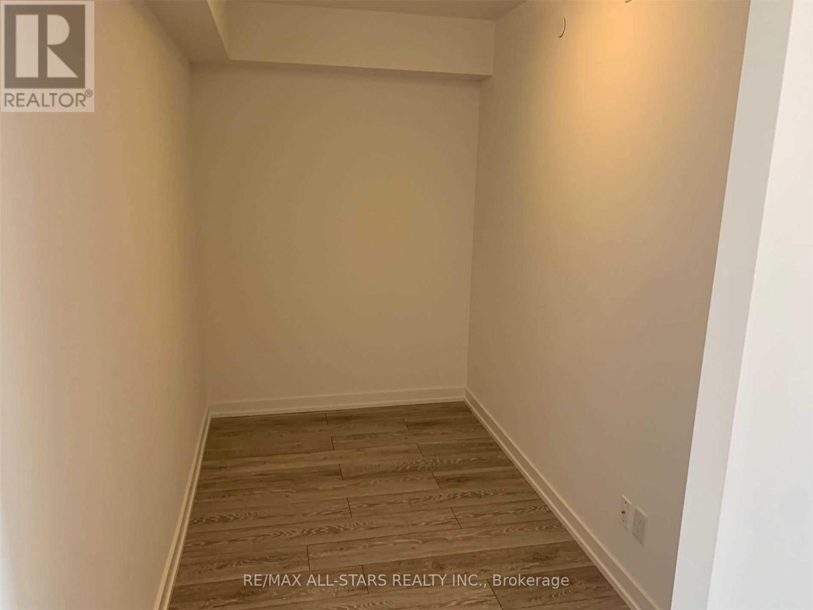 801 - 159 Wellesley Street E, Toronto, Ontario  M4Y 0H5 - Photo 5 - C12753428