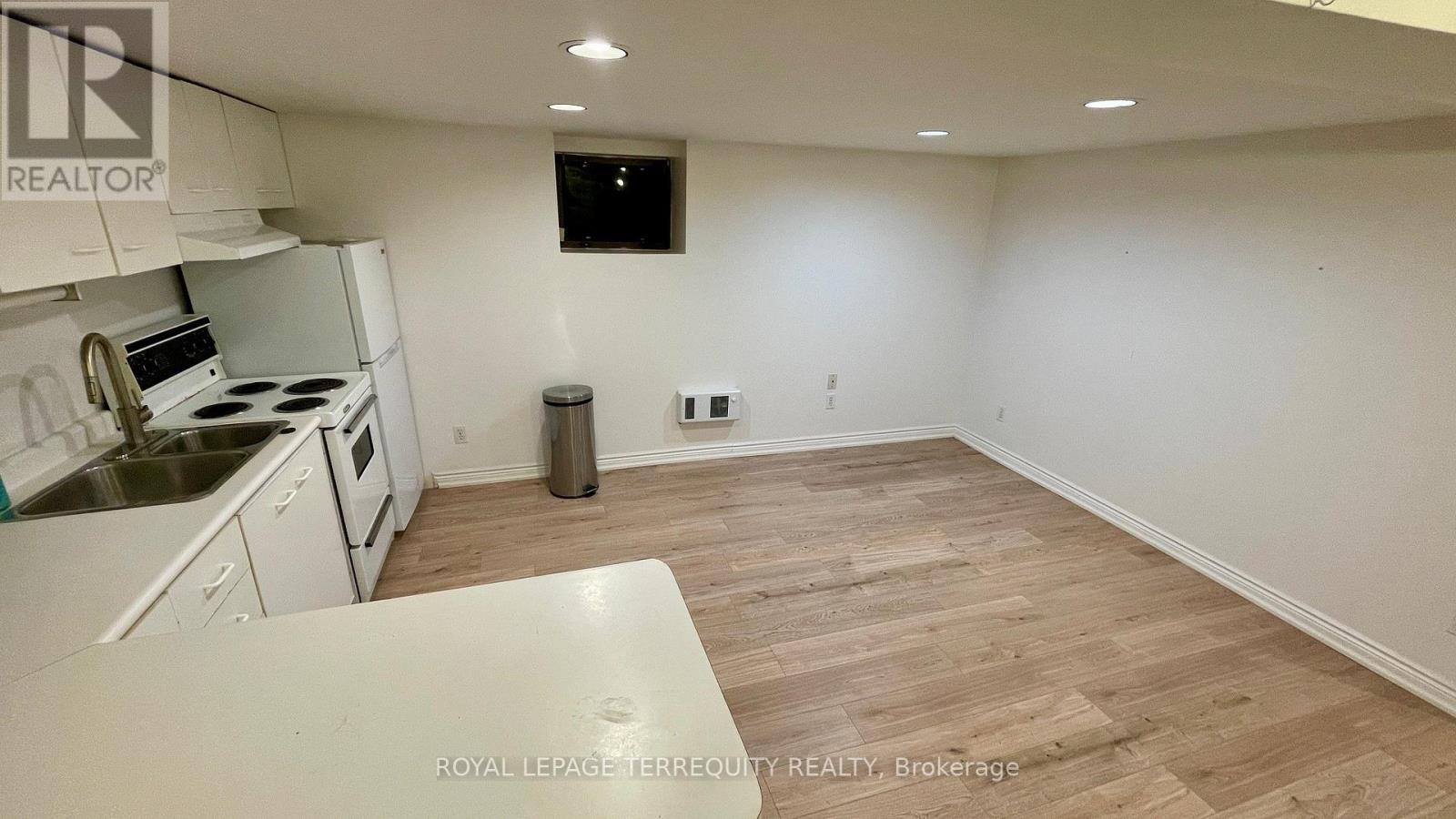 Bsmt - 150 Albany Avenue, Toronto, Ontario  M5R 3C4 - Photo 7 - C12753466