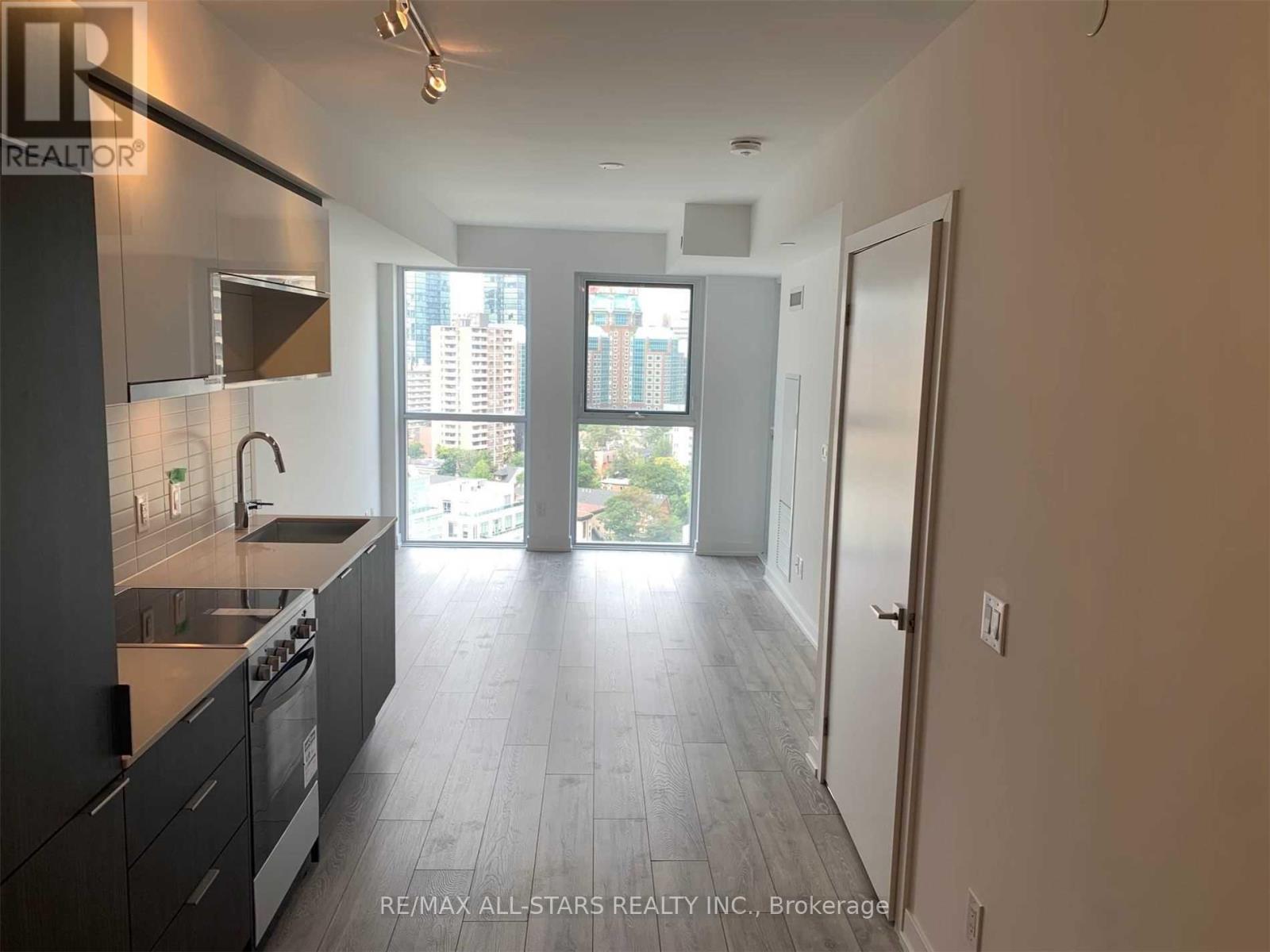 1611 - 159 WELLESLEY STREET E, Toronto, Ontario