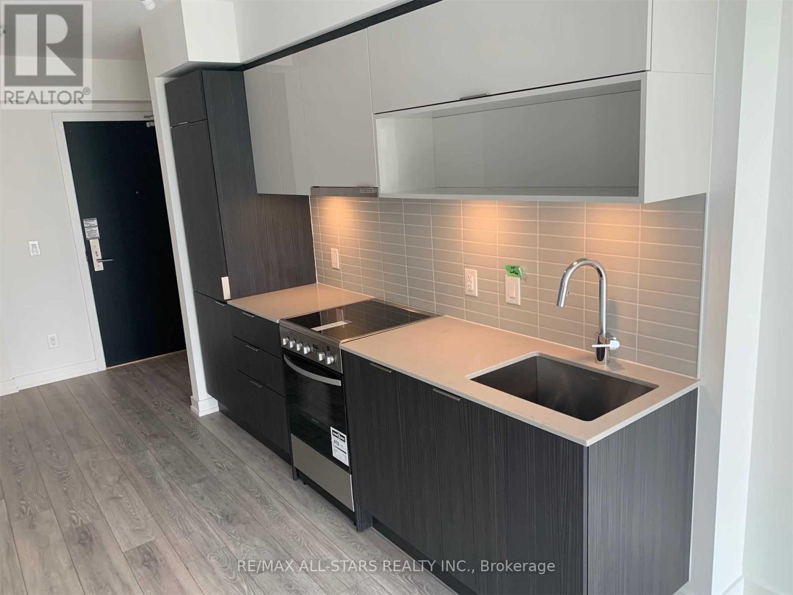 1611 - 159 Wellesley Street E, Toronto, Ontario  M4Y 0H5 - Photo 2 - C12753470