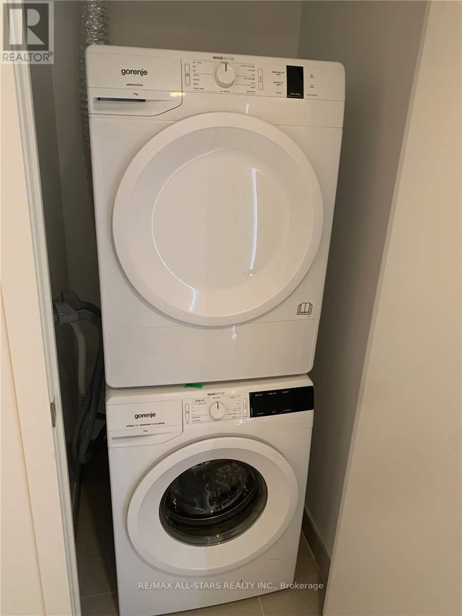 1611 - 159 Wellesley Street E, Toronto, Ontario  M4Y 0H5 - Photo 5 - C12753470