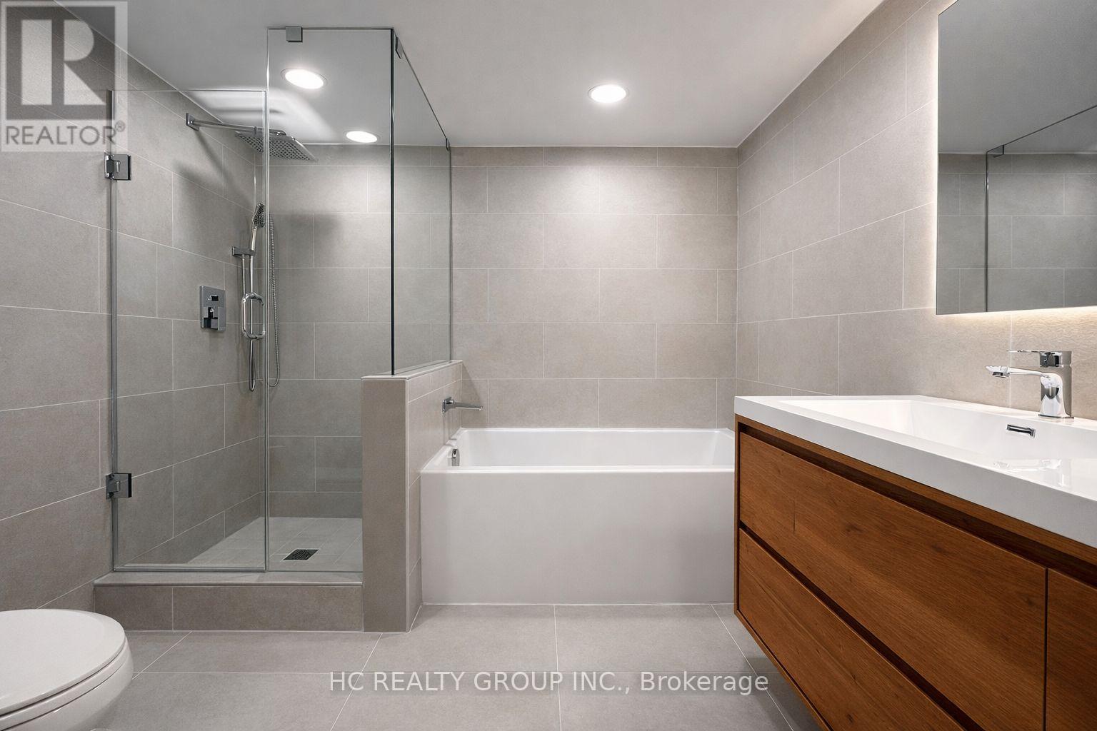 906 - 33 University Avenue, Toronto (Bay Street Corridor), Ontario  M5J 2S7 - Photo 10 - C12753484