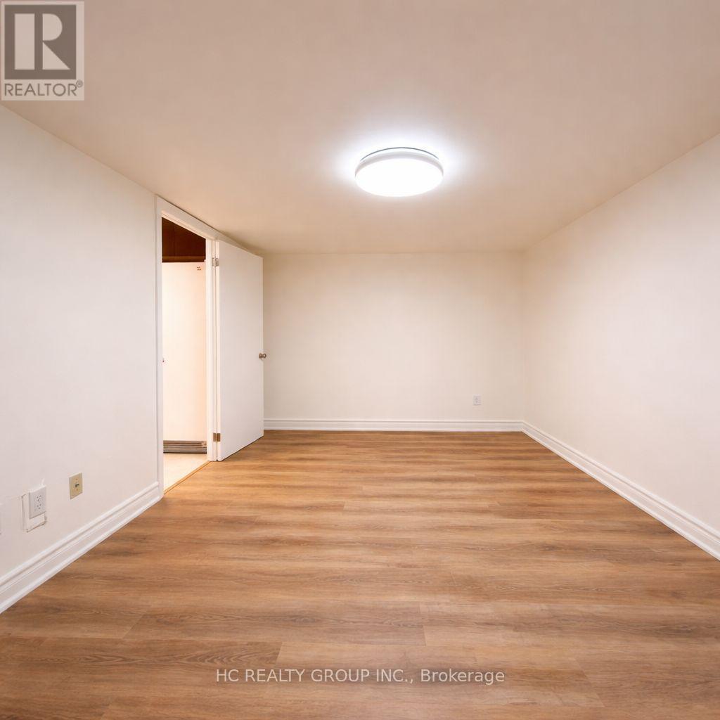 906 - 33 University Avenue, Toronto (Bay Street Corridor), Ontario  M5J 2S7 - Photo 12 - C12753484