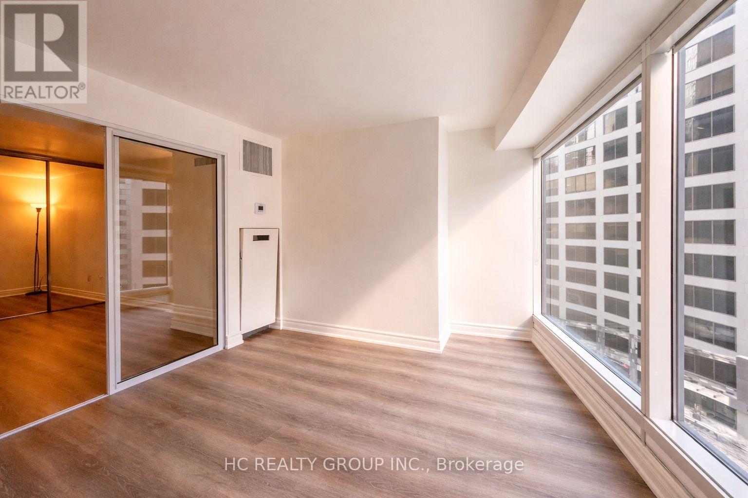 906 - 33 University Avenue, Toronto (Bay Street Corridor), Ontario  M5J 2S7 - Photo 13 - C12753484