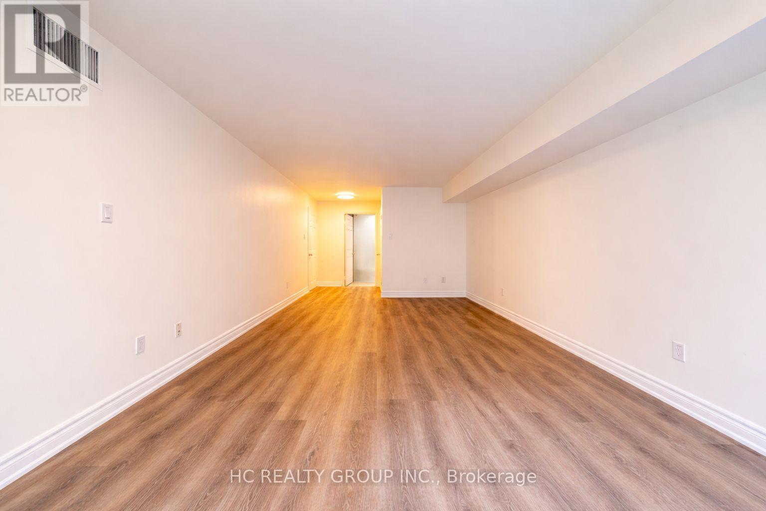 906 - 33 University Avenue, Toronto (Bay Street Corridor), Ontario  M5J 2S7 - Photo 8 - C12753484