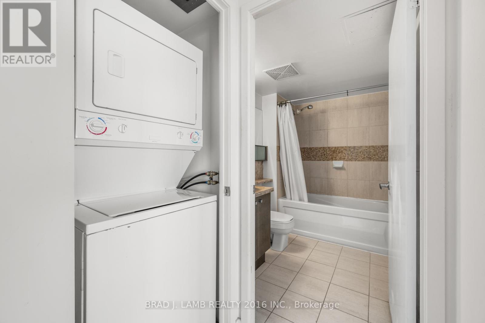 2916 - 11 Brunel Court, Toronto (Waterfront Communities), Ontario  M5V 3Y3 - Photo 3 - C12753494