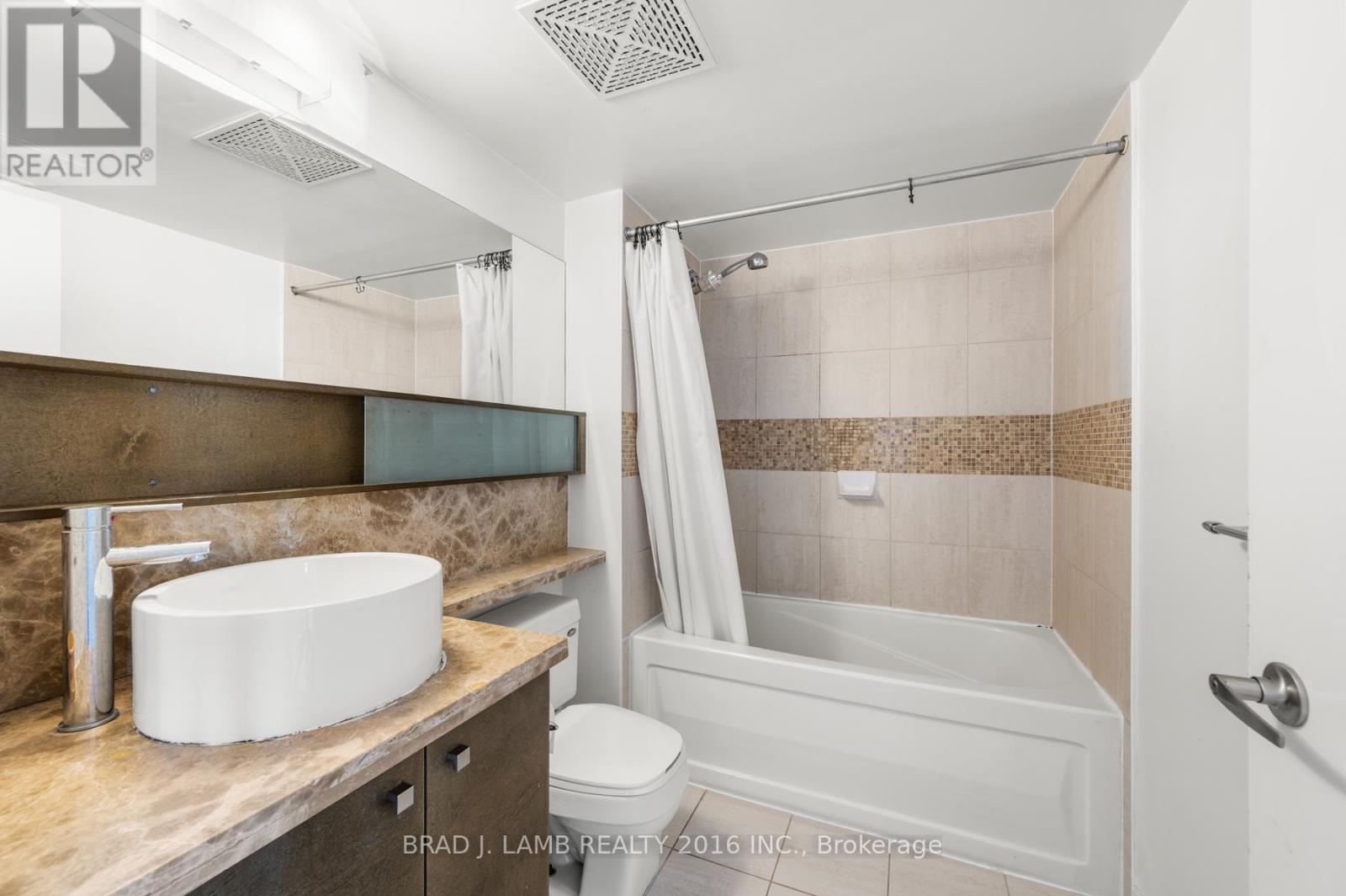 2916 - 11 Brunel Court, Toronto (Waterfront Communities), Ontario  M5V 3Y3 - Photo 4 - C12753494