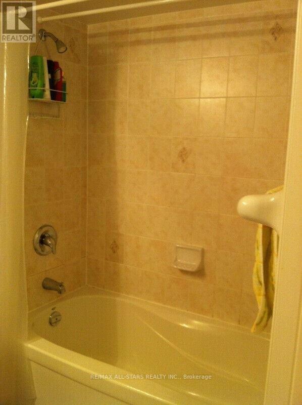 210 - 35 Hollywood Avenue, Toronto (Willowdale East), Ontario  M2N 0A9 - Photo 8 - C12753548