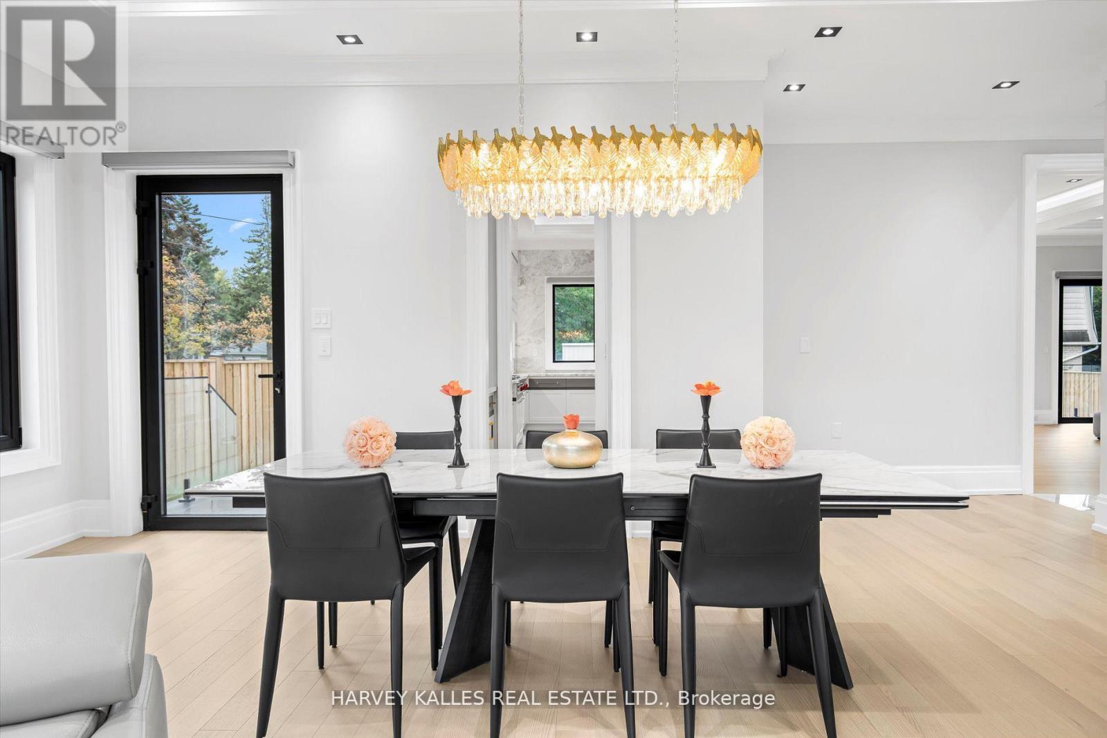 1 Silvergrove Road, Toronto (St. Andrew-Windfields), Ontario  M2L 2N5 - Photo 10 - C12753578