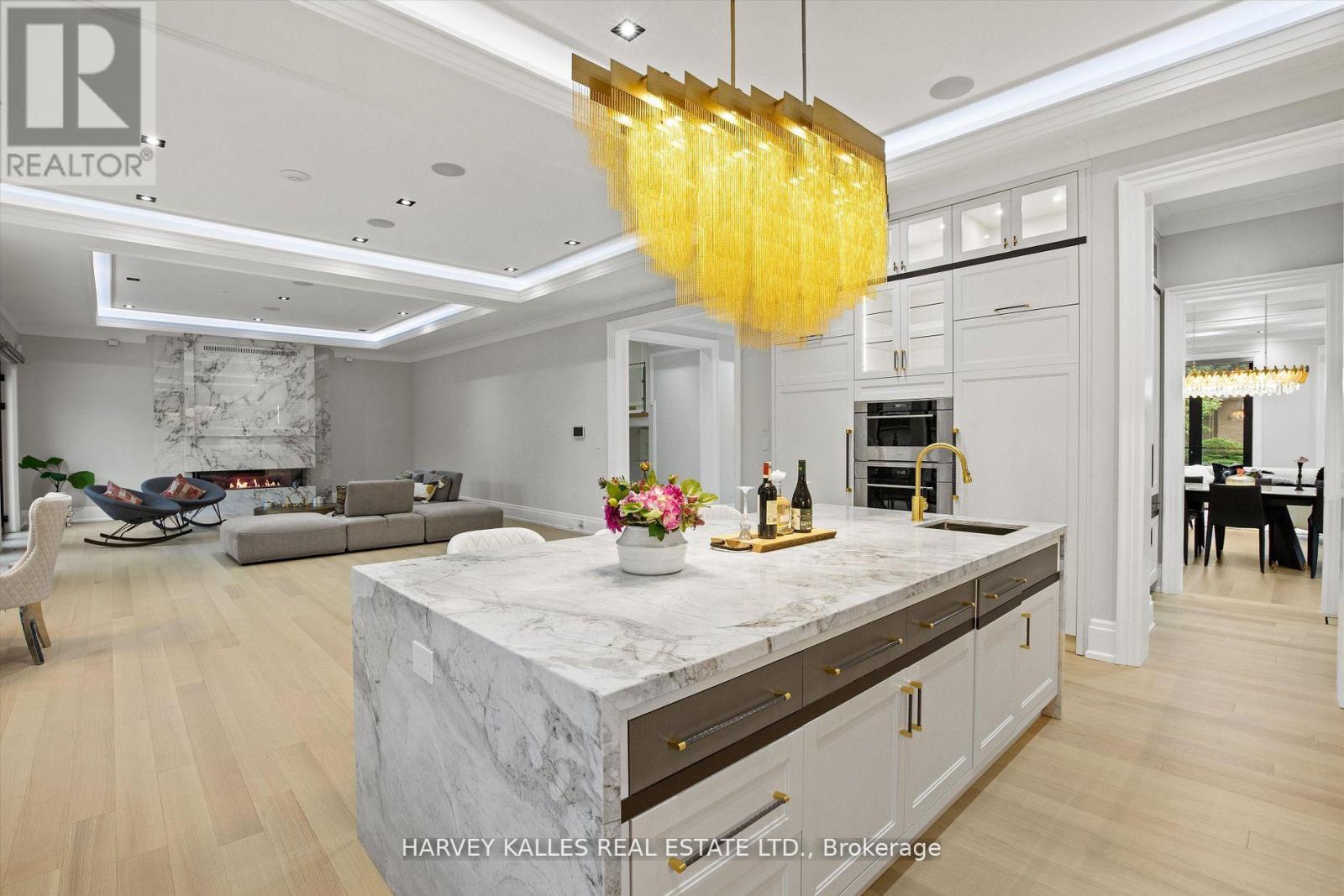 1 Silvergrove Road, Toronto (St. Andrew-Windfields), Ontario  M2L 2N5 - Photo 16 - C12753578