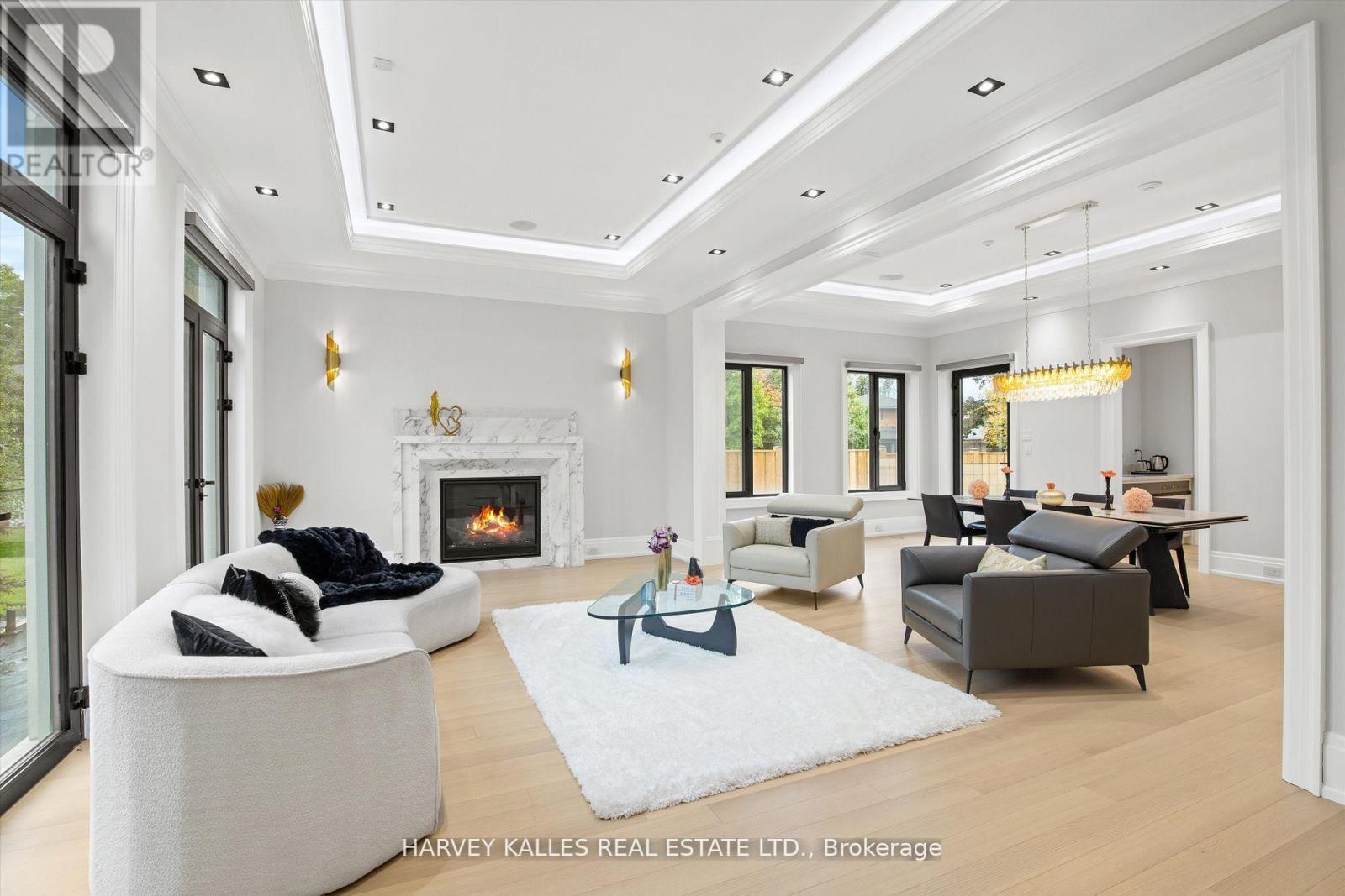 1 Silvergrove Road, Toronto (St. Andrew-Windfields), Ontario  M2L 2N5 - Photo 6 - C12753578