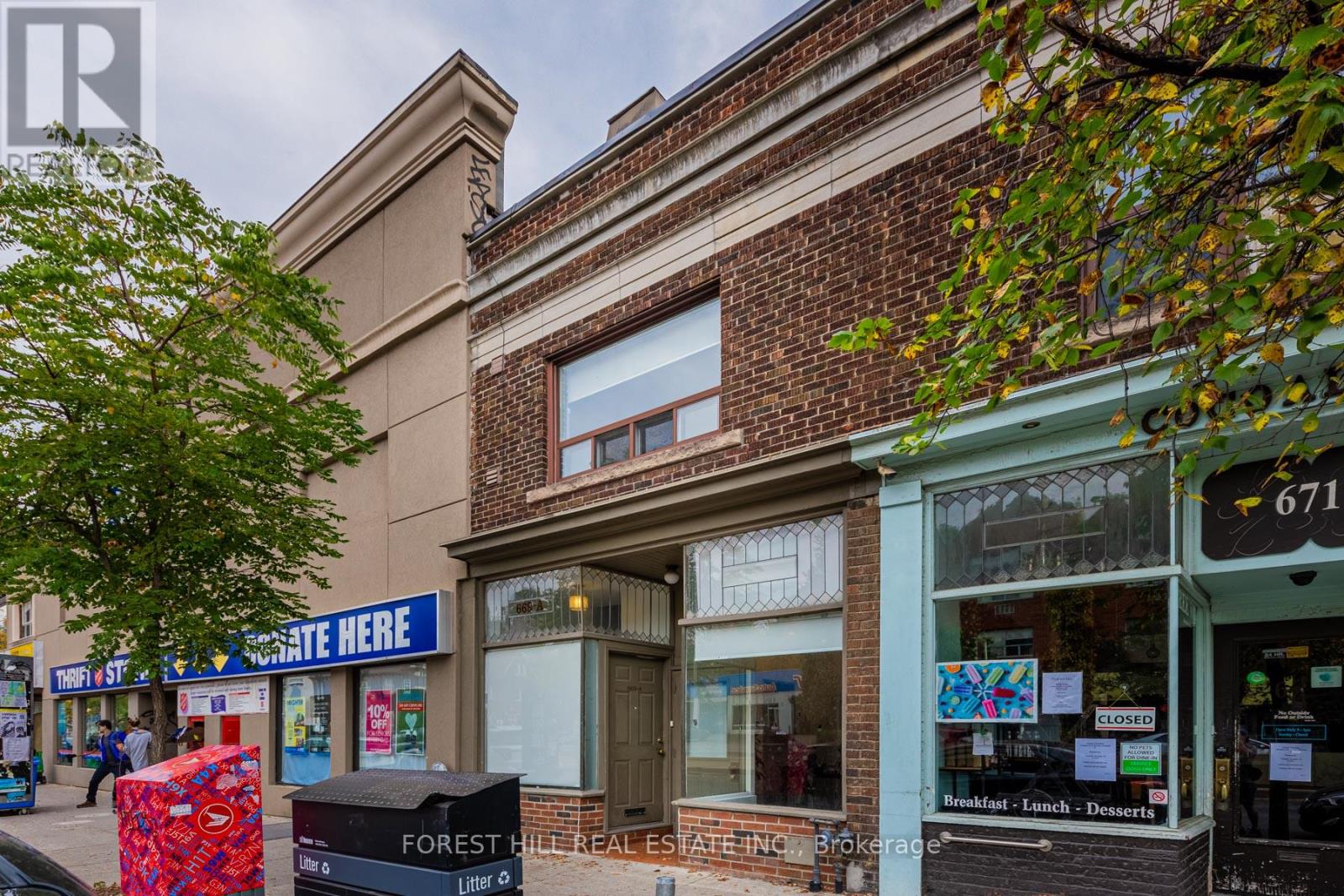 UPPER - 669 ST CLAIR AVENUE W, Toronto, Ontario