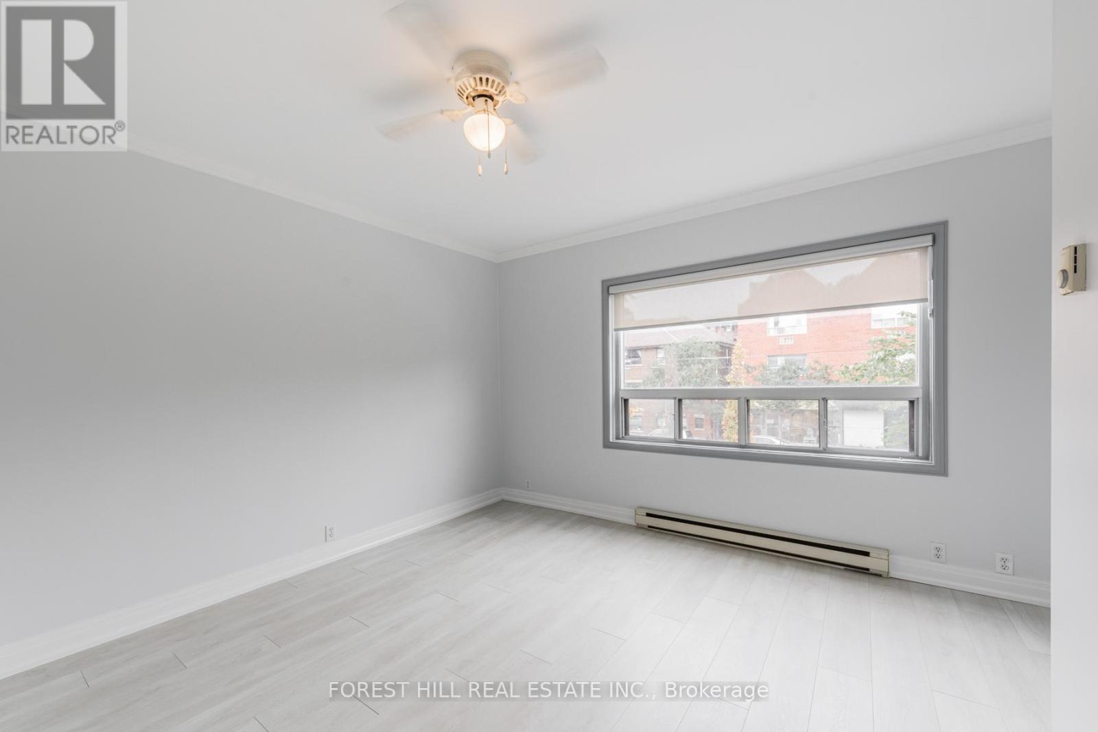 Upper - 669 St Clair Avenue W, Toronto, Ontario  M6C 1A7 - Photo 10 - C12753580