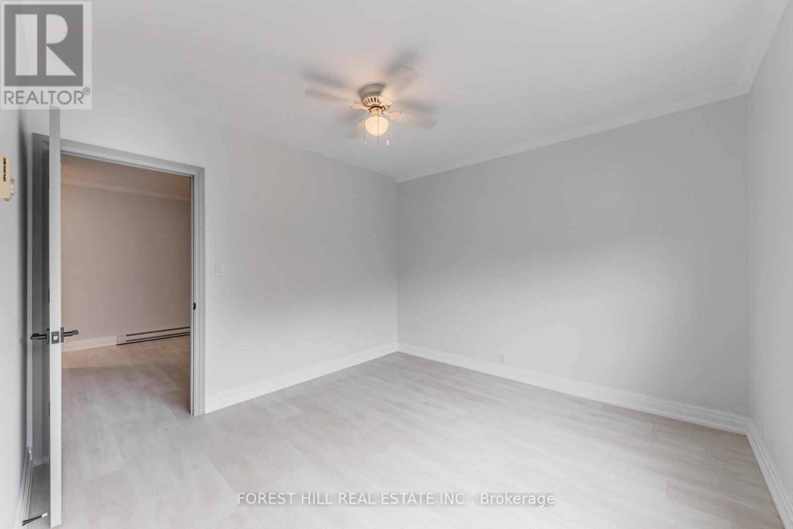Upper - 669 St Clair Avenue W, Toronto, Ontario  M6C 1A7 - Photo 12 - C12753580