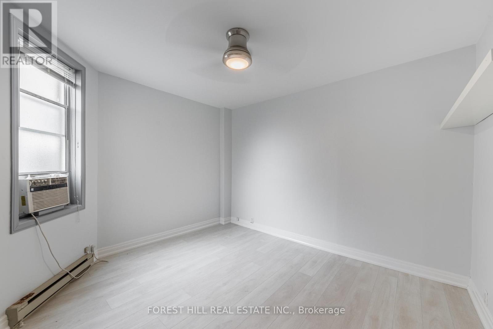 Upper - 669 St Clair Avenue W, Toronto, Ontario  M6C 1A7 - Photo 16 - C12753580