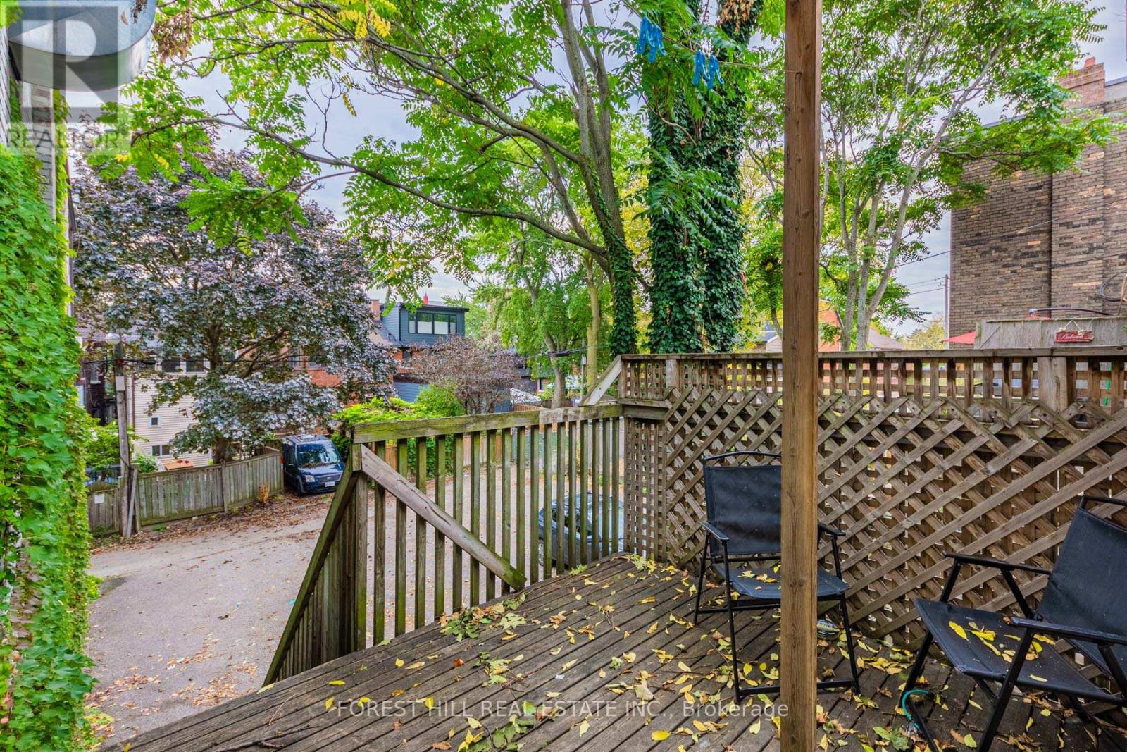 Upper - 669 St Clair Avenue W, Toronto, Ontario  M6C 1A7 - Photo 25 - C12753580