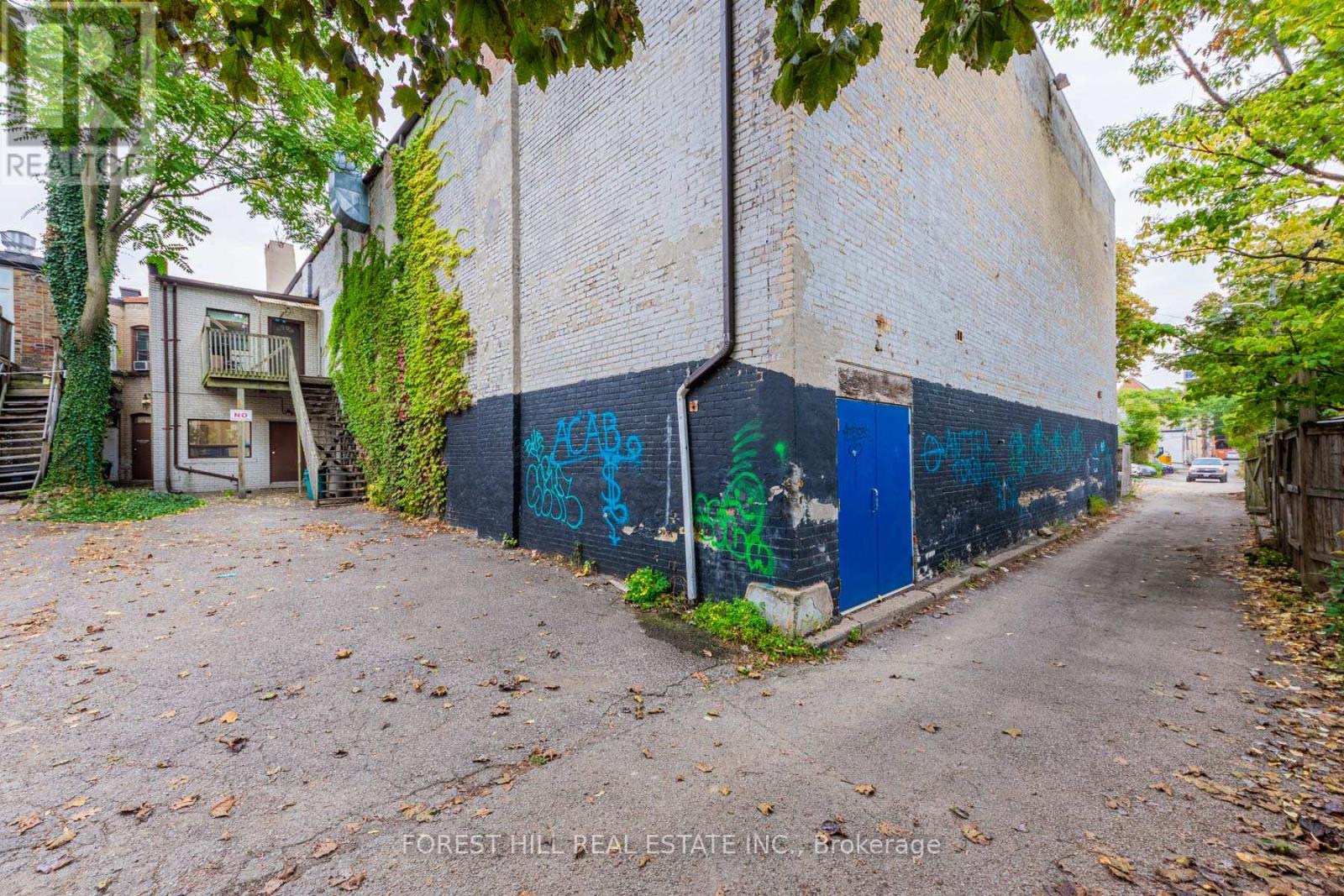 Upper - 669 St Clair Avenue W, Toronto, Ontario  M6C 1A7 - Photo 27 - C12753580