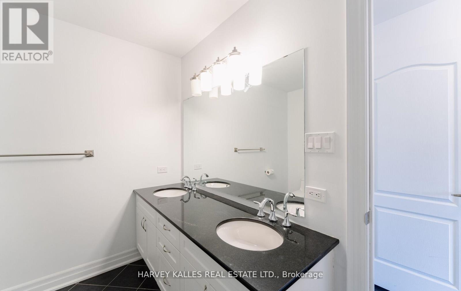 2677a Bathurst Street, Toronto (Bedford Park-Nortown), Ontario  M5N 1S6 - Photo 18 - C12753618