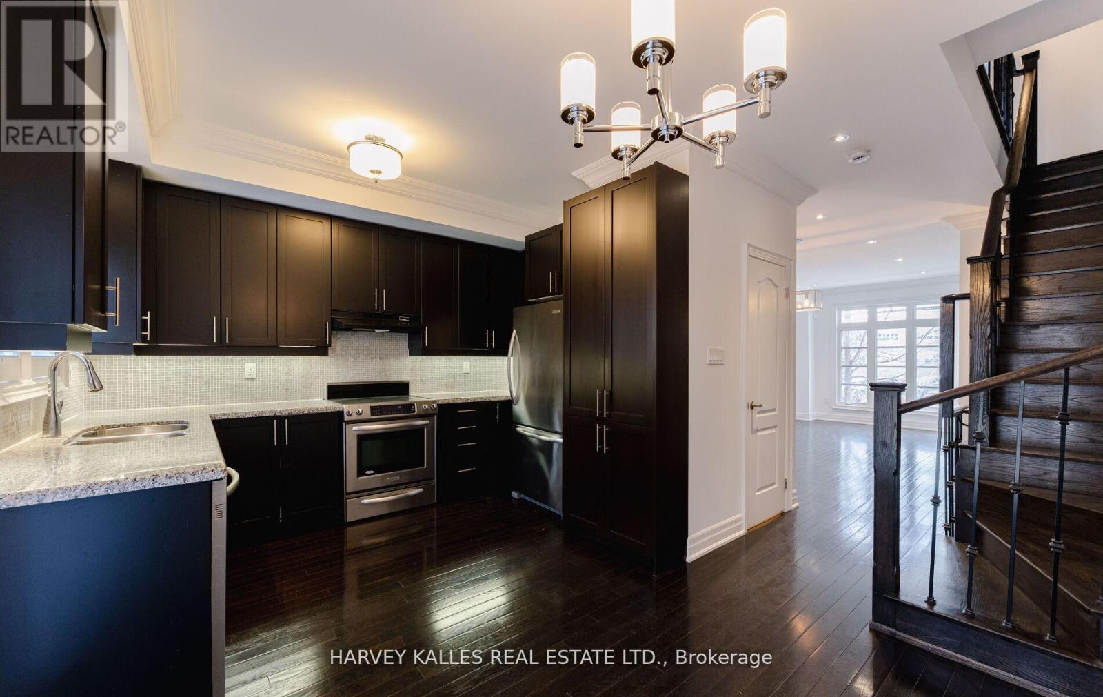 2677a Bathurst Street, Toronto (Bedford Park-Nortown), Ontario  M5N 1S6 - Photo 6 - C12753618