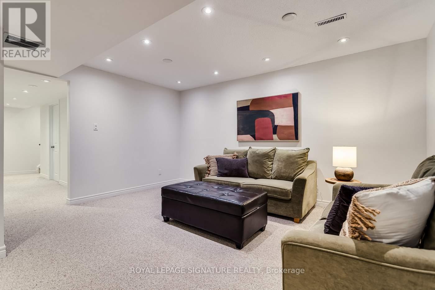 17 Carl Shepway, Toronto, Ontario  M2J 1X3 - Photo 22 - C12753638