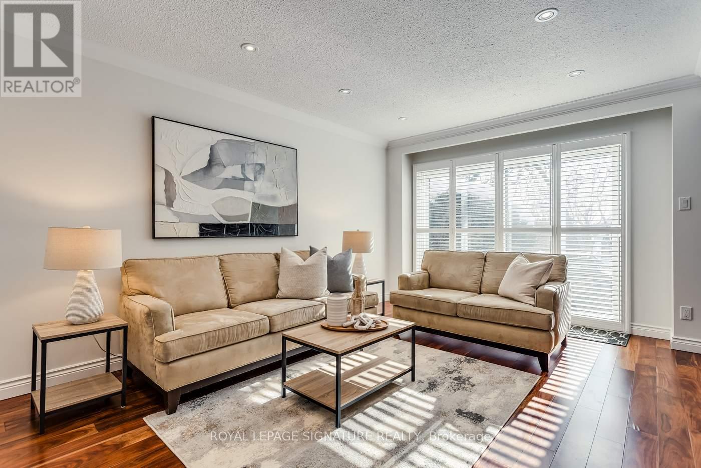 17 Carl Shepway, Toronto, Ontario  M2J 1X3 - Photo 3 - C12753638