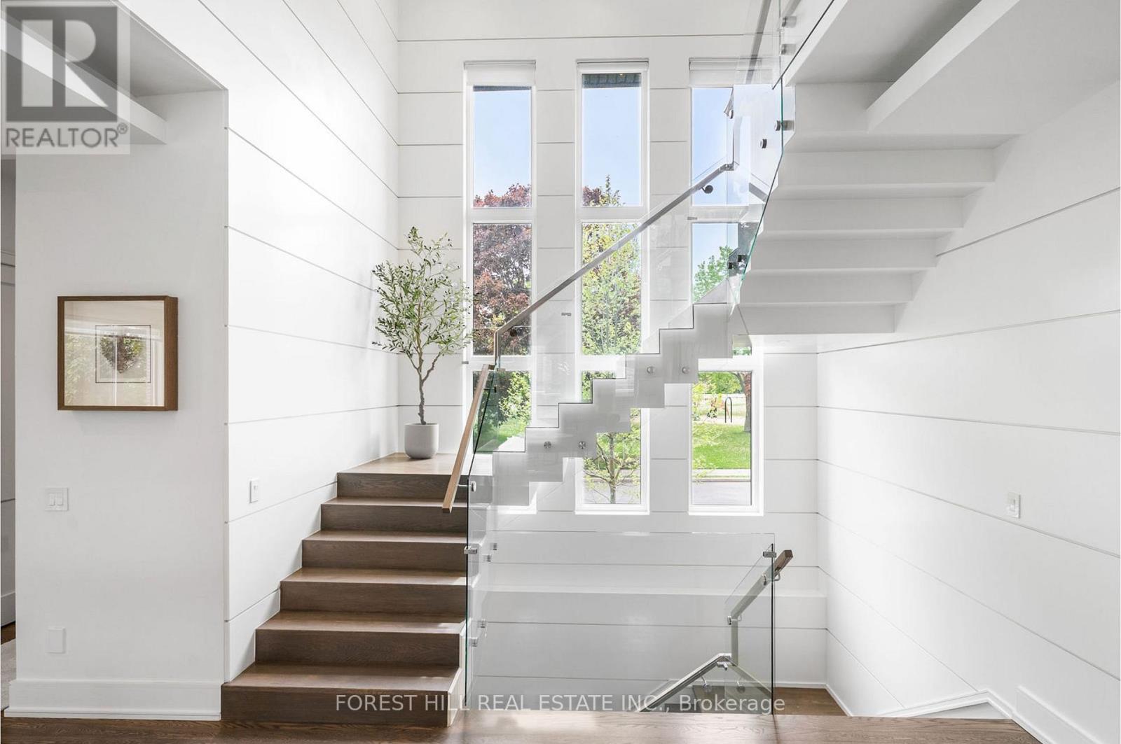 416 PATRICIA AVENUE, toronto (newtonbrook west), Ontario