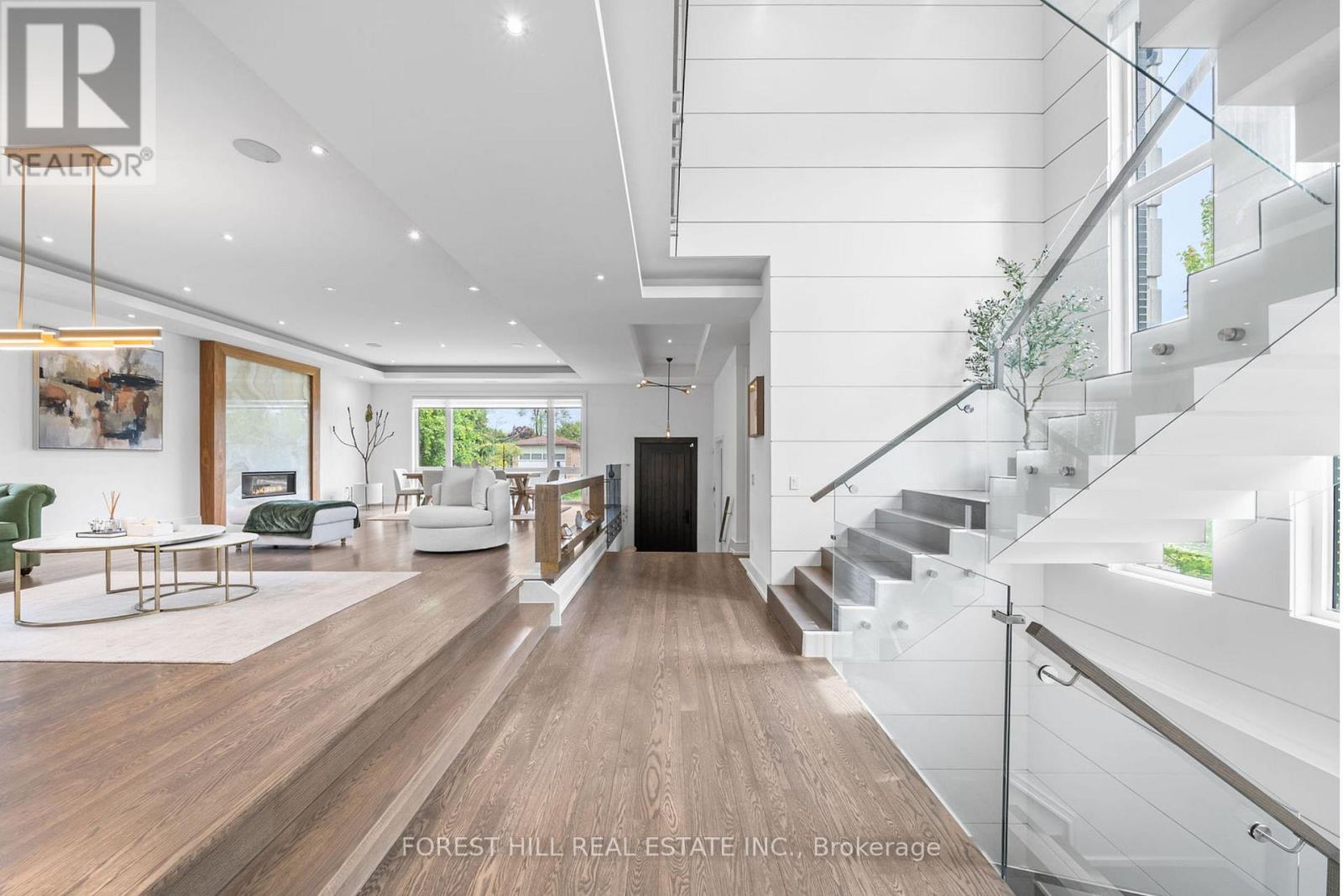 416 Patricia Avenue, Toronto (Newtonbrook West), Ontario  M2R 2M9 - Photo 6 - C12753658