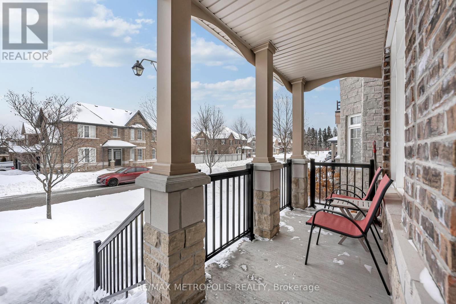 22 Bignell Crescent, Ajax, Ontario  L1Z 0P6 - Photo 2 - E12753472