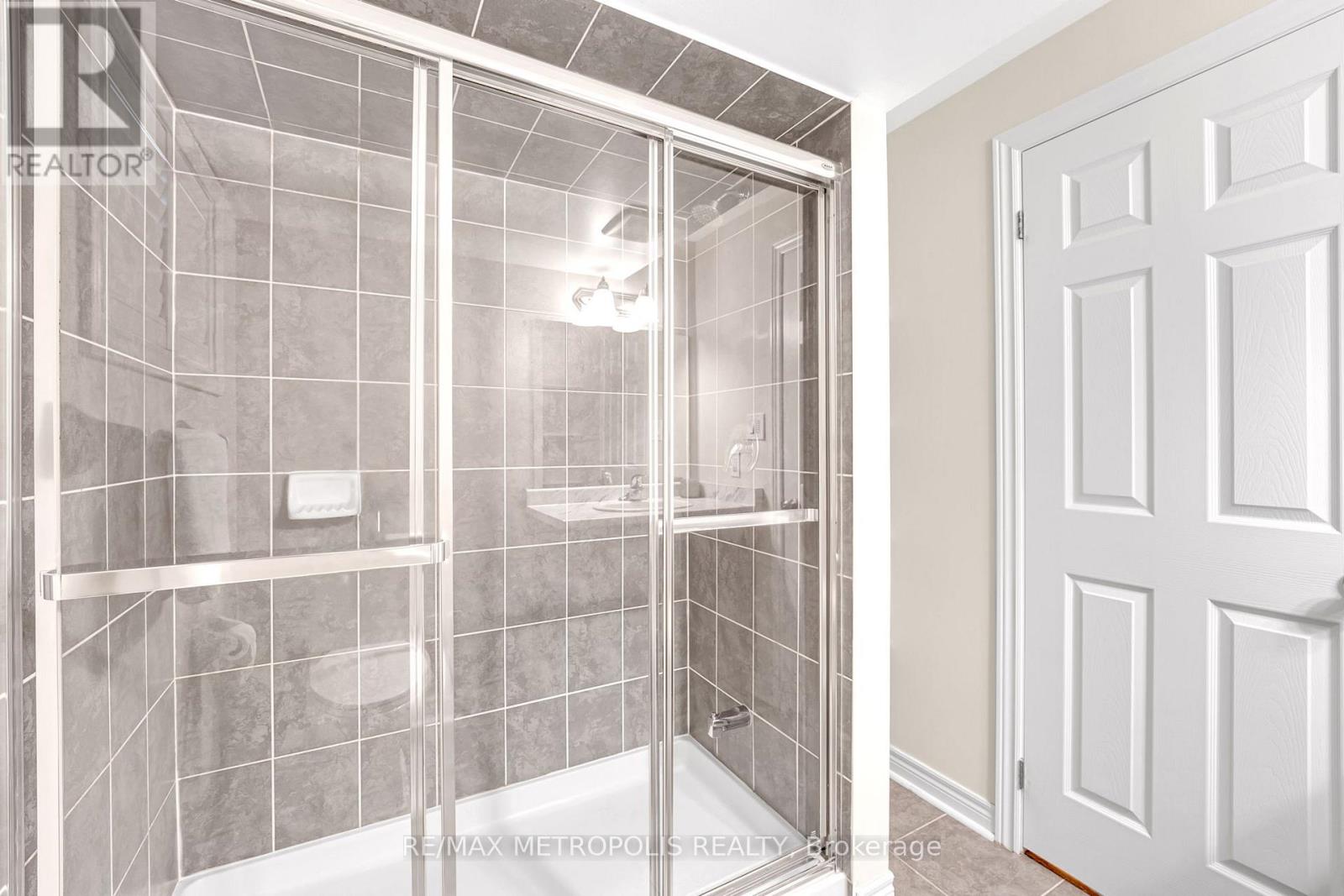 22 Bignell Crescent, Ajax, Ontario  L1Z 0P6 - Photo 34 - E12753472