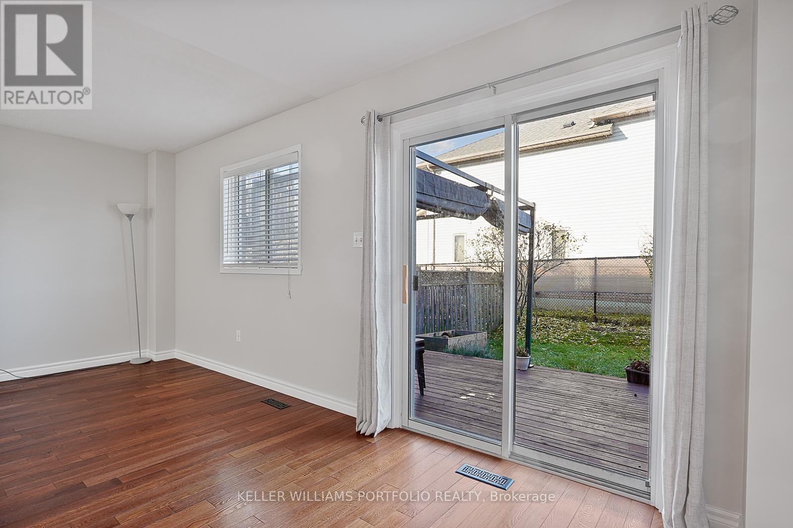 334 Sparrow Circle, Pickering, Ontario  L1V 6Y3 - Photo 19 - E12753508