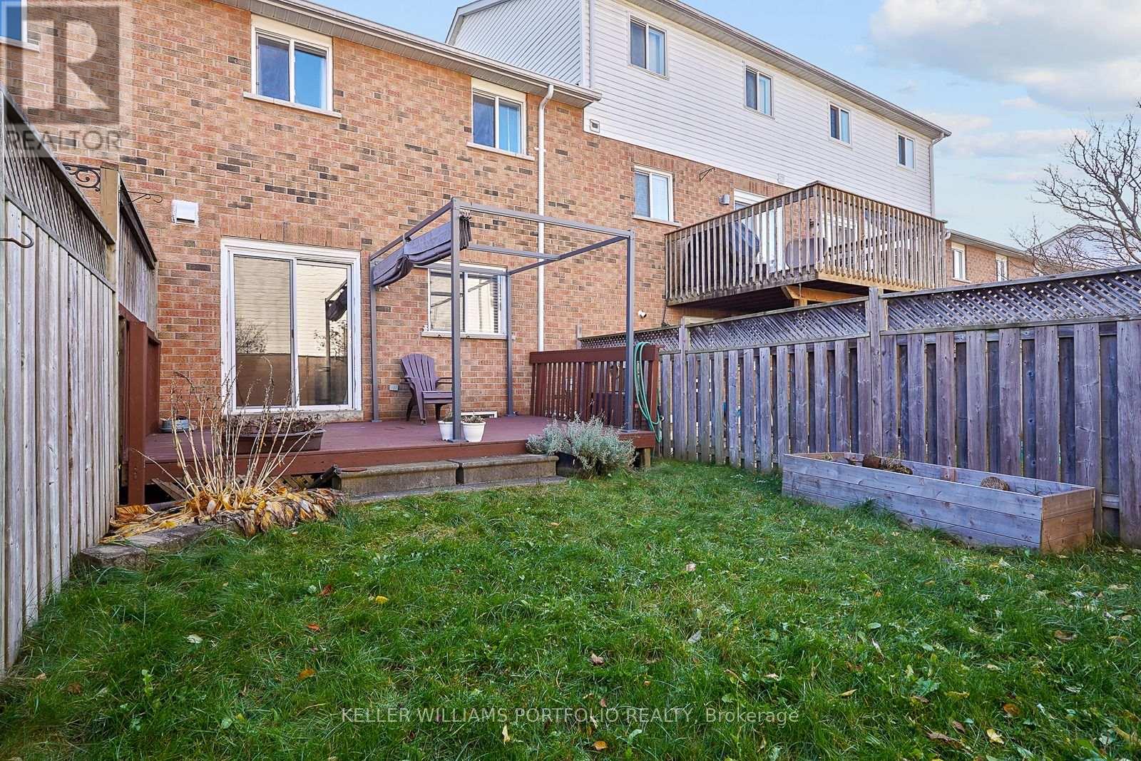 334 Sparrow Circle, Pickering, Ontario  L1V 6Y3 - Photo 45 - E12753508