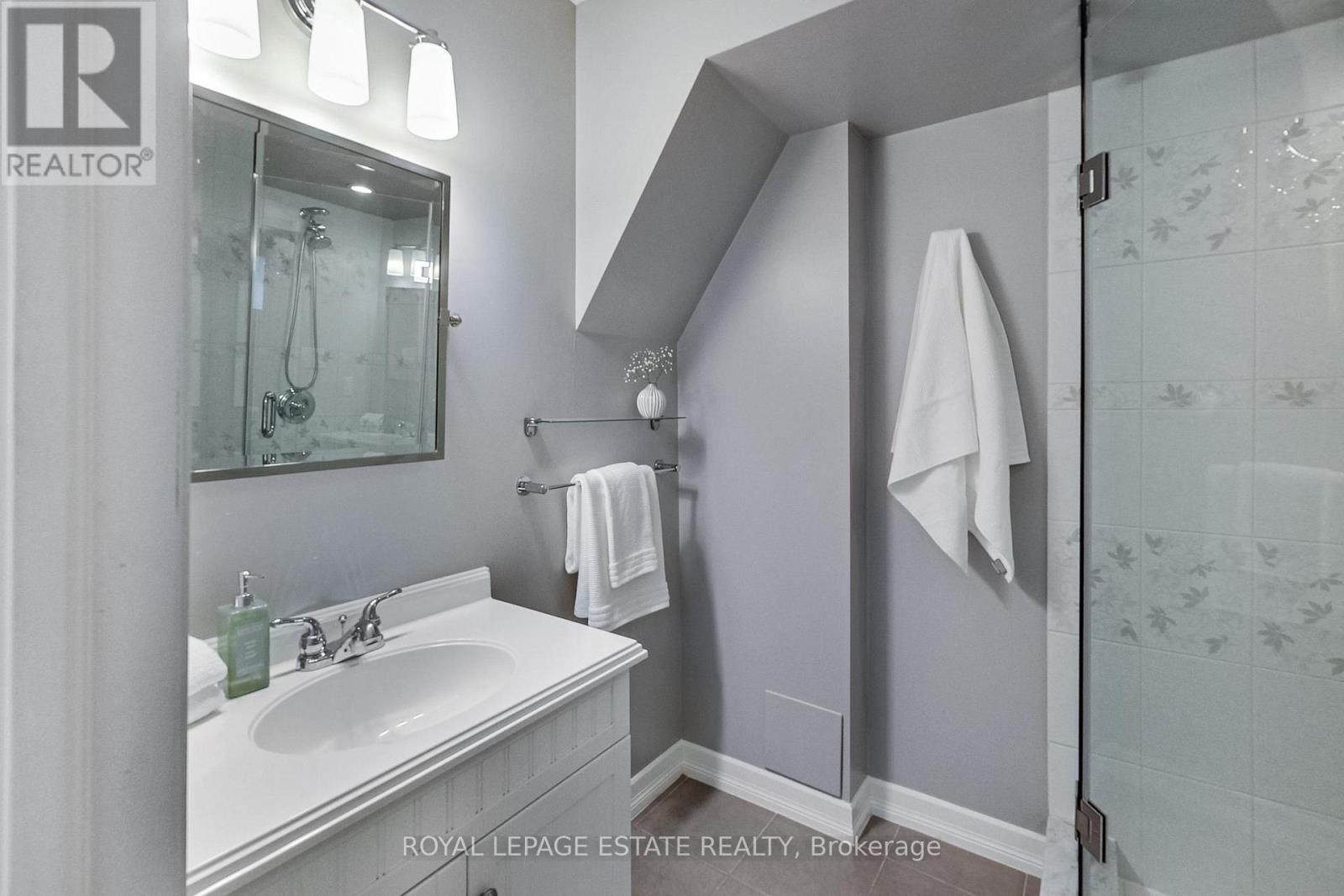 20 Westbrook Avenue, Toronto, Ontario  M4C 2G2 - Photo 28 - E12753610