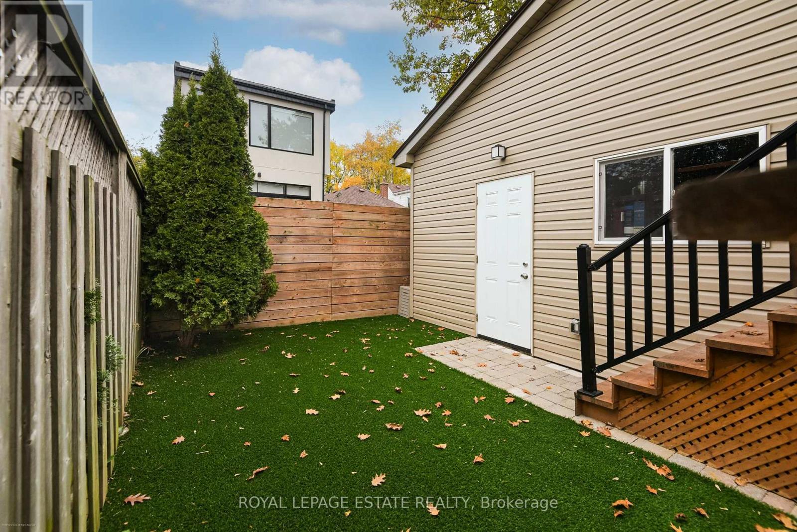 20 Westbrook Avenue, Toronto, Ontario  M4C 2G2 - Photo 33 - E12753610