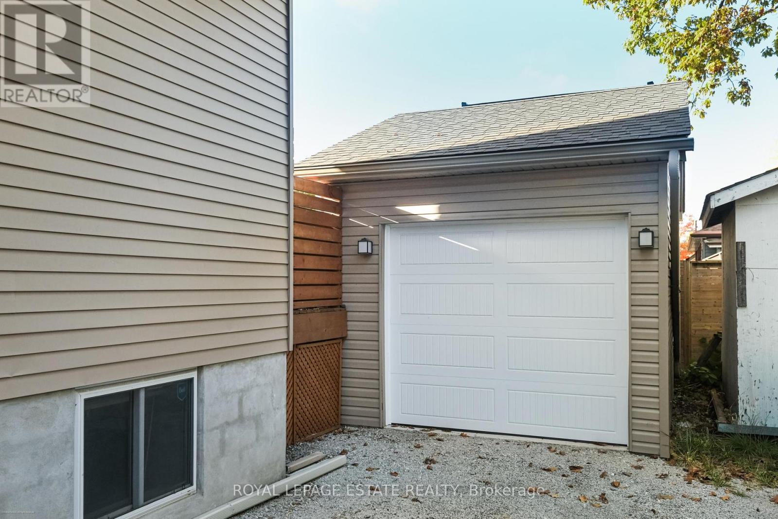 20 Westbrook Avenue, Toronto, Ontario  M4C 2G2 - Photo 34 - E12753610