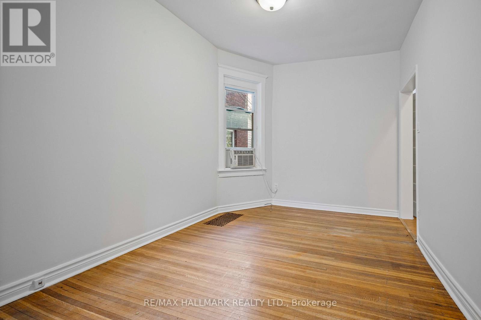 Main - 167 Heward Avenue, Toronto (South Riverdale), Ontario  M4M 2T6 - Photo 11 - E12753622