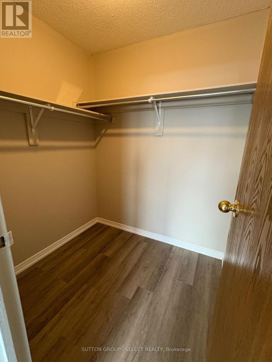 409 - 35 Green Valley Drive, Kitchener, Ontario  N2P 2A5 - Photo 18 - X12675740