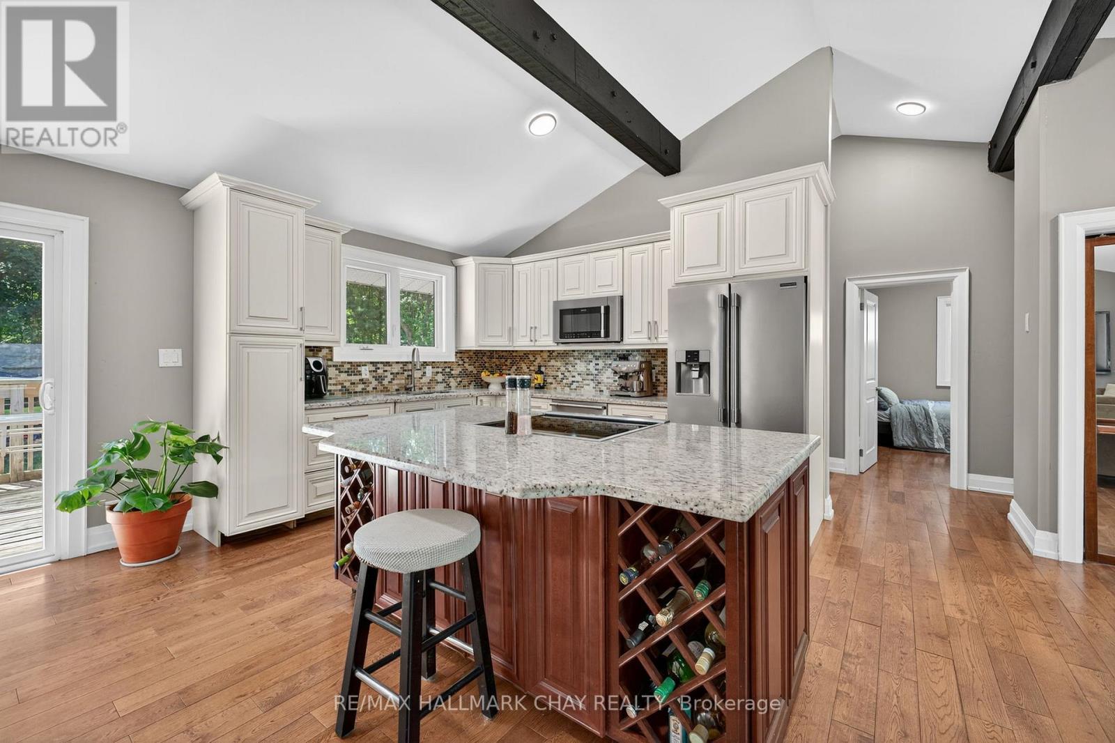 135 Big Bay Point Road, Innisfil, Ontario  L9S 2N3 - Photo 9 - N12753496